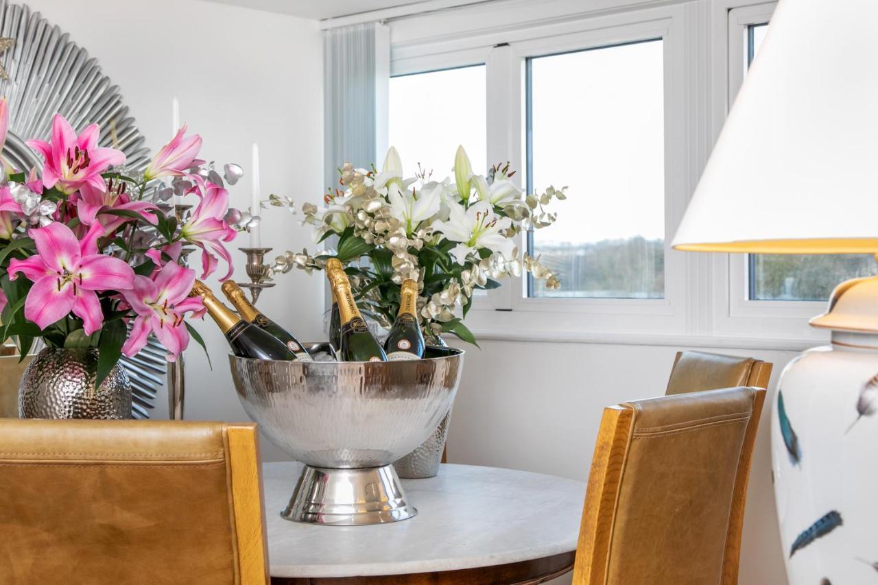The Sky Penthouse Apartment Уинчестър Екстериор снимка