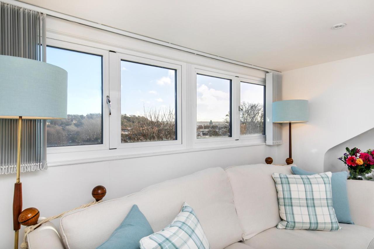 The Sky Penthouse Apartment Уинчестър Екстериор снимка