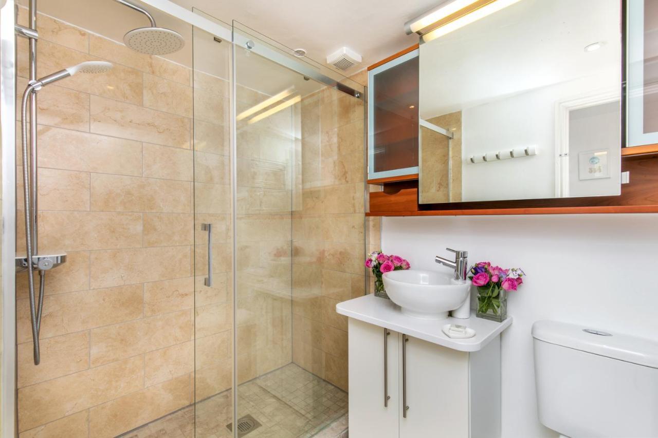 The Sky Penthouse Apartment Уинчестър Екстериор снимка