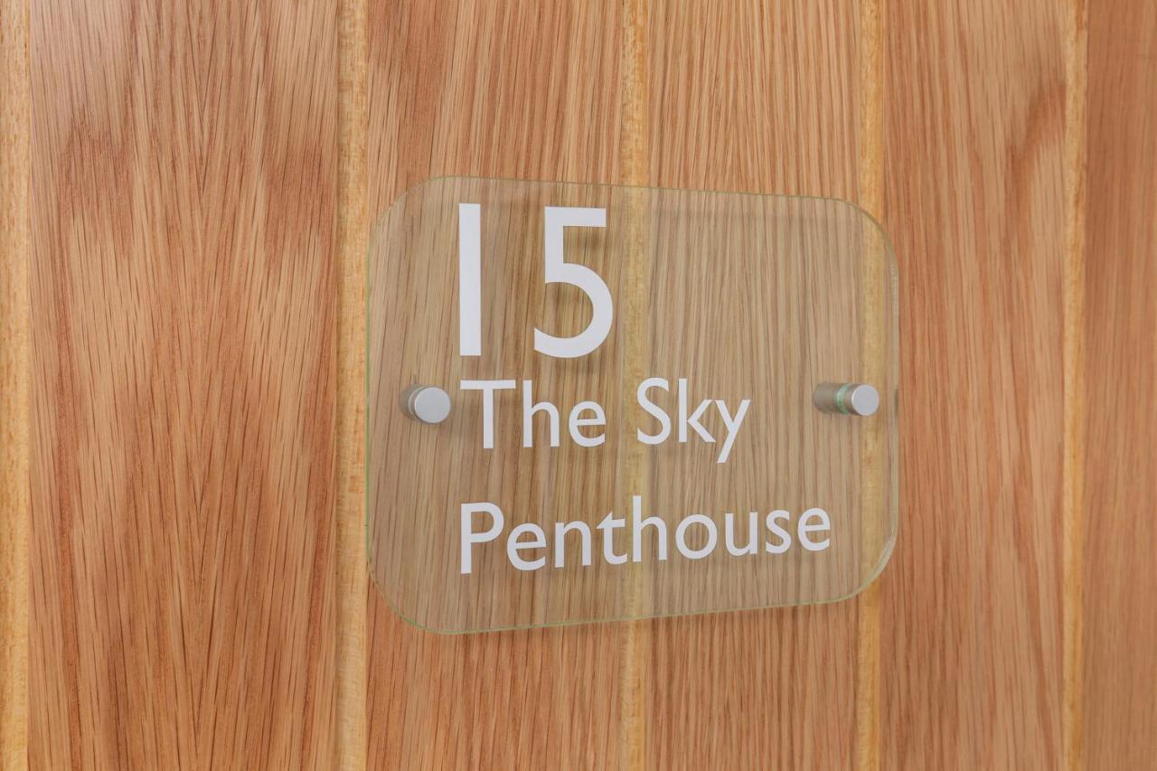 The Sky Penthouse Apartment Уинчестър Екстериор снимка